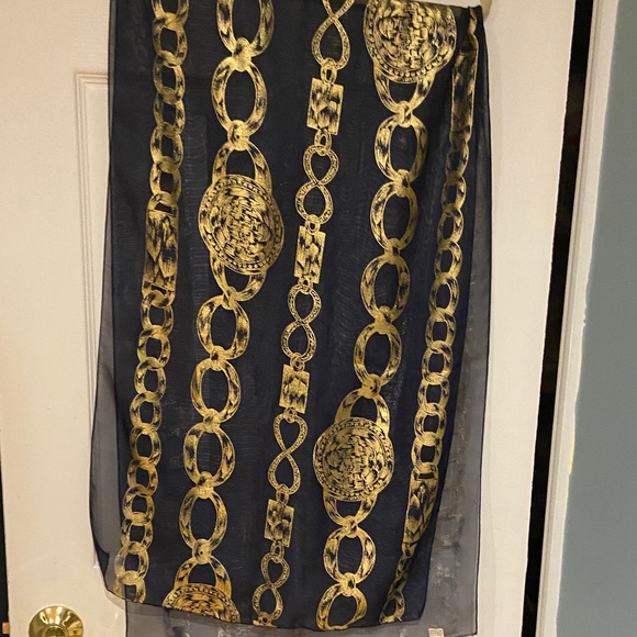 Elegant Gold and Navy Sheer Scarf - Picture 7 of 8